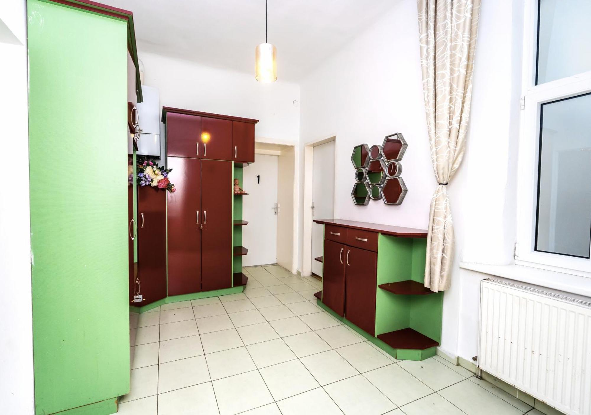 Aparthotel Family - 7 Minutes To Schoenbrunn Palace Vienna